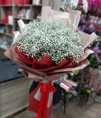 Букет цветов из: Гипсофила в Большой Вишере