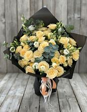 Букет цветов из:  Розы и Лизиантусы в Большой Вишере