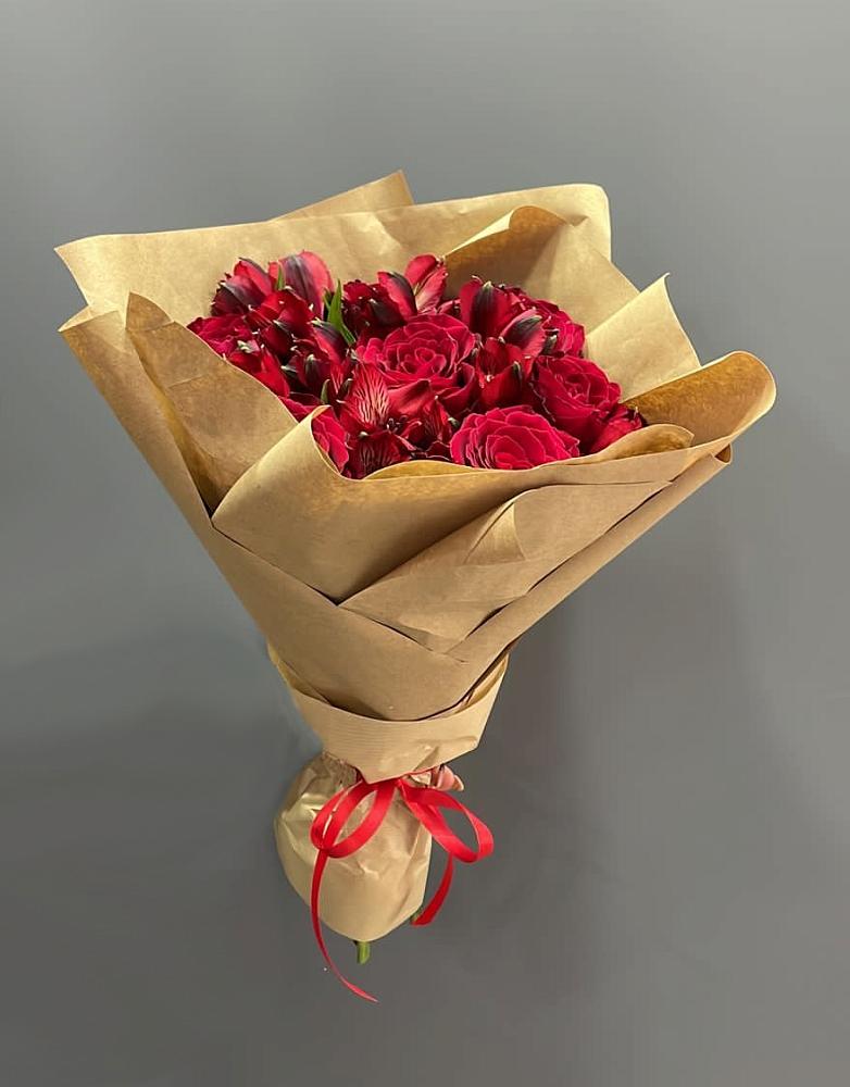 Букет цветов из: Альстромерии и Розы в Большой Вишере