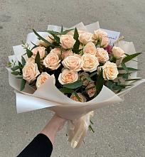 Букет Кремовые розы Латте в Большой Вишере