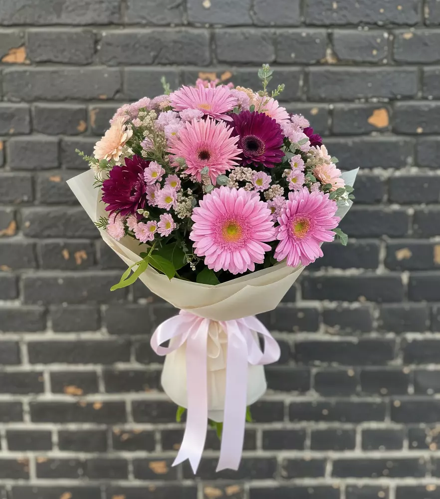 Букет цветов из: Герберы и Хризантемы в Большой Вишере