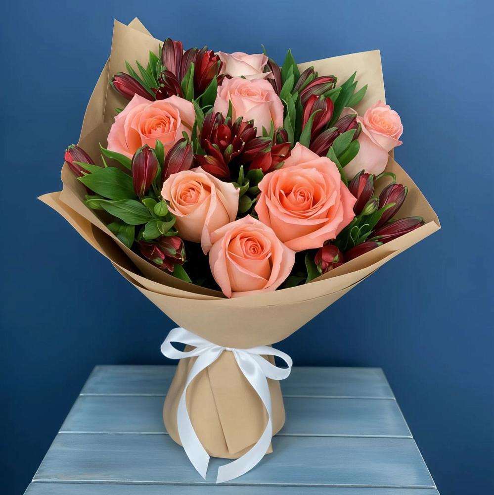 Букет цветов из: Розы и Альстромерии в Большой Вишере