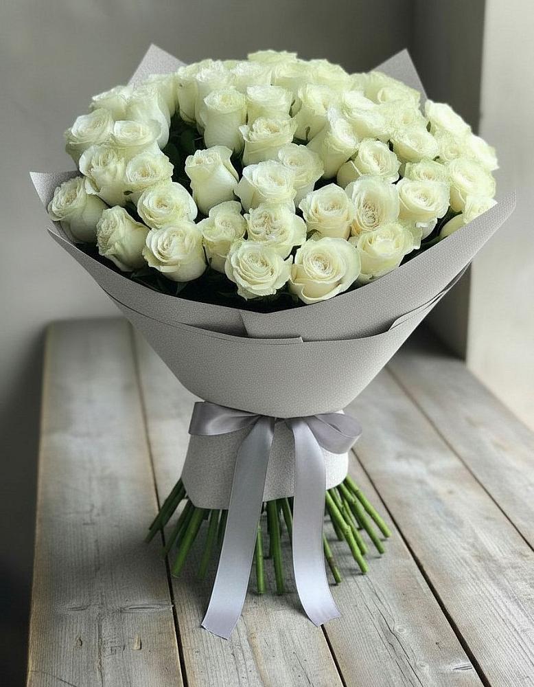 Букет 35 Белых роз в Большой Вишере
