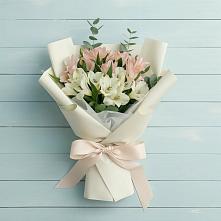 Букет цветов из:  Альстромерии в Большой Вишере