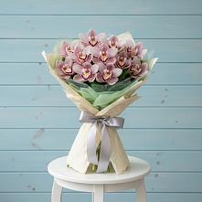 Букет цветов из:  Орхидеи и Розы в Большой Вишере