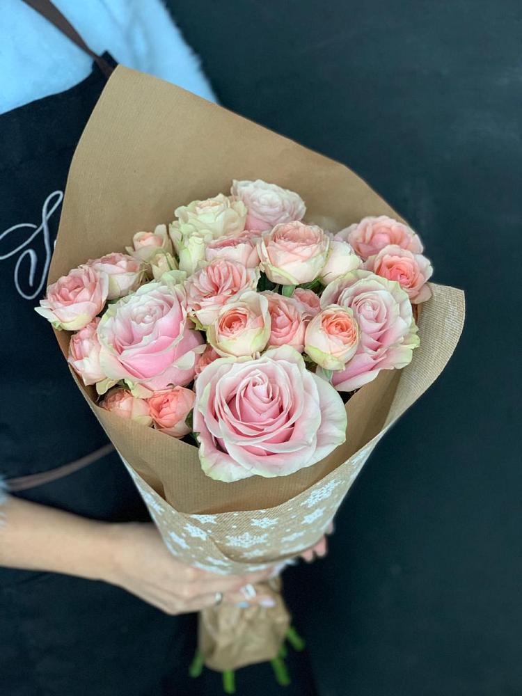 Букет цветов из: Хризантемы и Розы в Большой Вишере