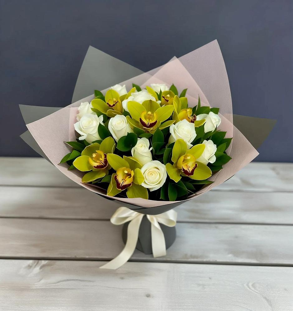 Букет цветов из: Орхидеи и Розы в Большой Вишере