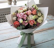 Букет цветов из:  Розы, Лизиантусы и Гвоздики #REPLACE_PRED# Большой Вишере