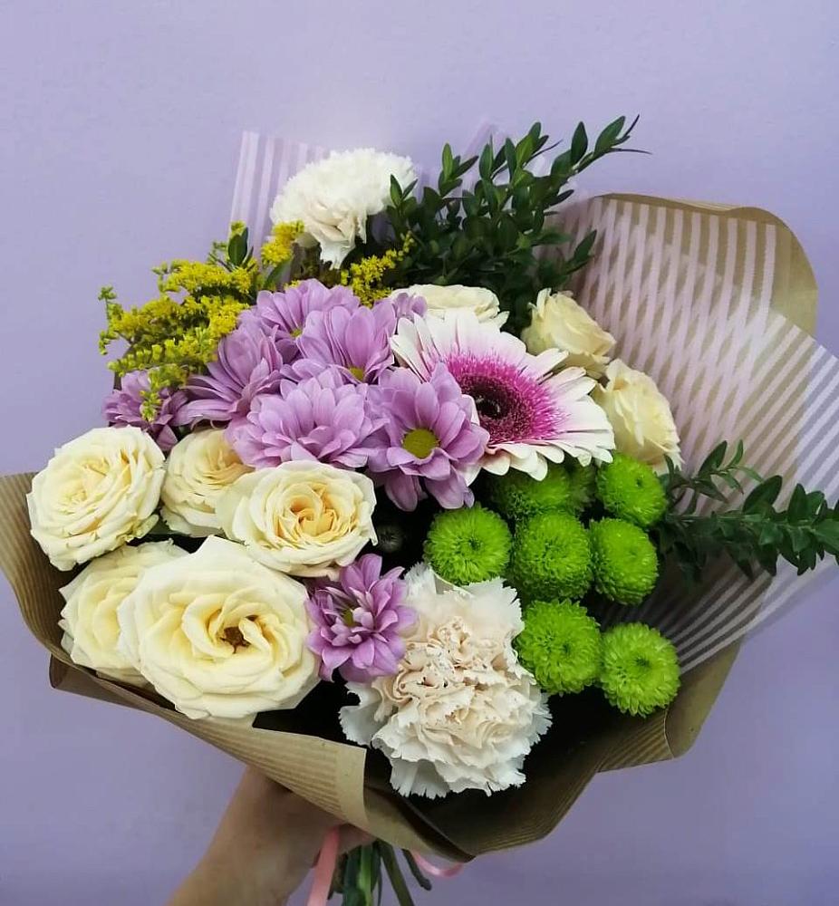 Букет цветов из: Хризантемы, Розы, Гвоздики и Герберы в Большой Вишере