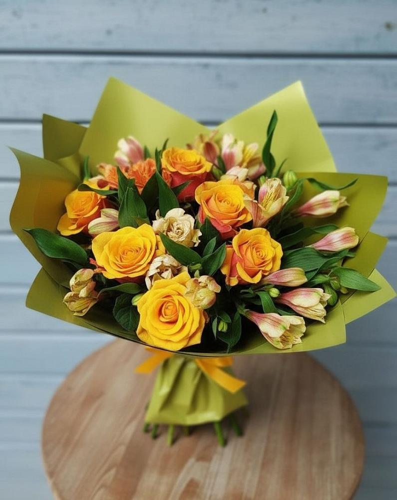 Букет цветов из: Альстромерии и Розы в Большой Вишере