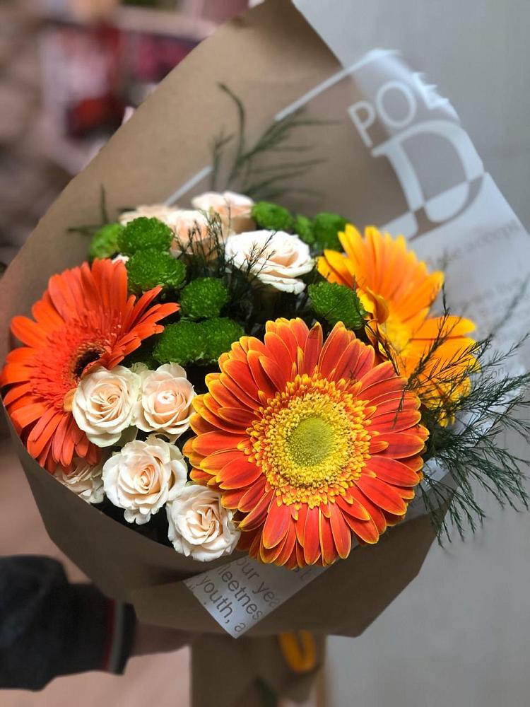 Букет цветов из: Герберы, Хризантемы и Розы в Большой Вишере
