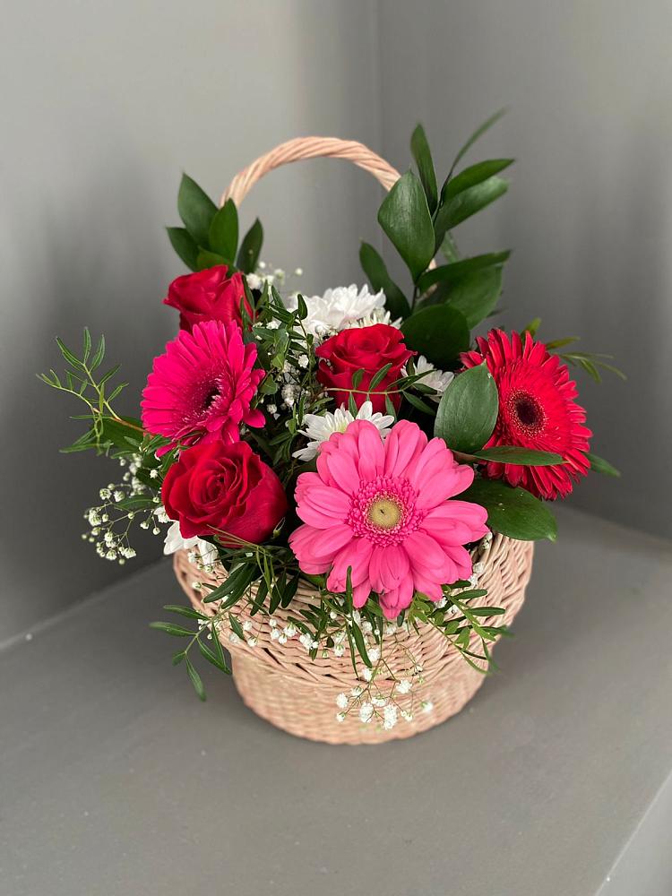 Цветочная композиция из Розы, Хризантемы и Герберы в корзине в Большой Вишере