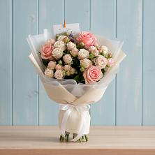 Букет цветов из:  Розы в Большой Вишере