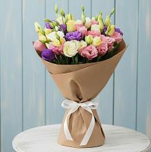 Букет цветов из:  Лизиантусы в Большой Вишере